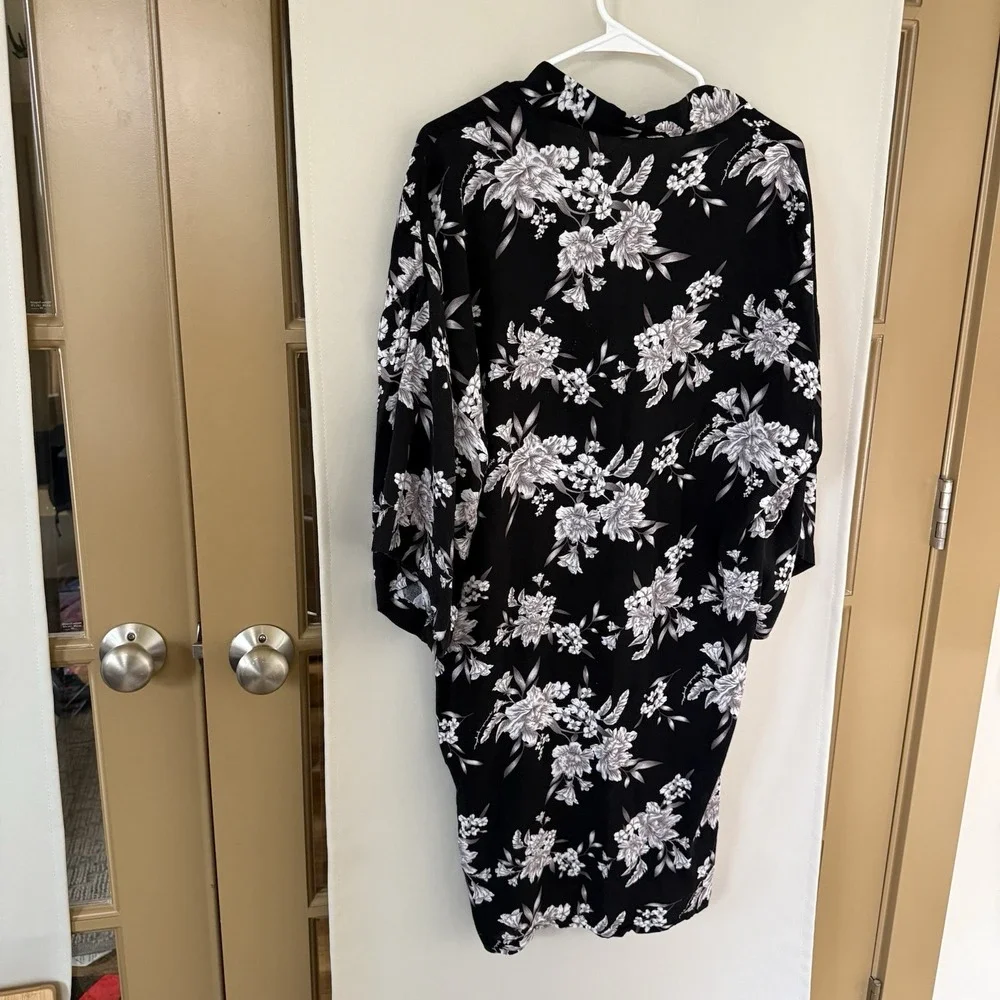 Spiritual Gangster Womens‎ One Size Floral Maya Kimono Robe Cover Up